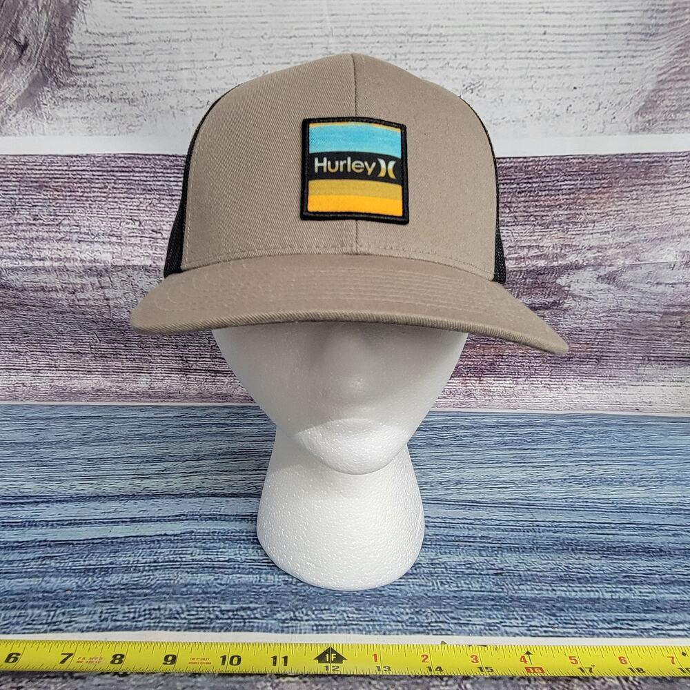 The classics Hurley adjustable trucker hat black/ and brown